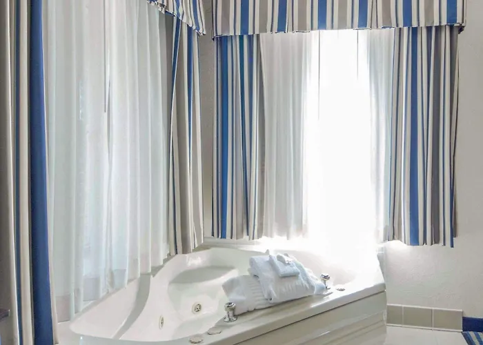 Quality Tulsa-downtown West Inn 3*