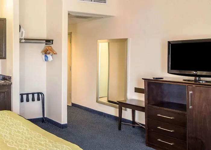 Quality Tulsa-downtown West Inn 3*