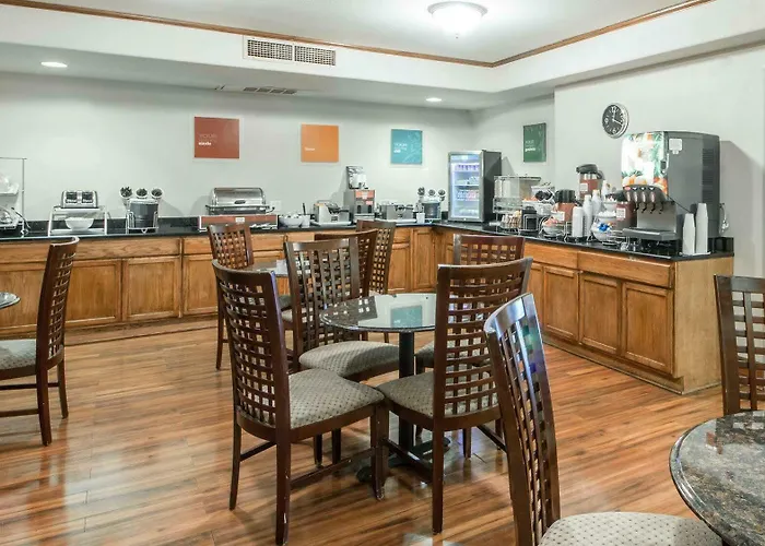 Quality Tulsa-downtown West 3*